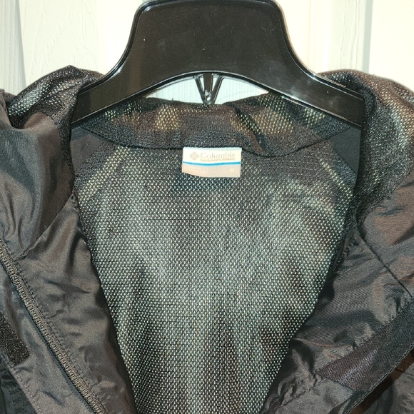 Columbia Charcoal Hooded Rain Jacket - Picture 3 of 5